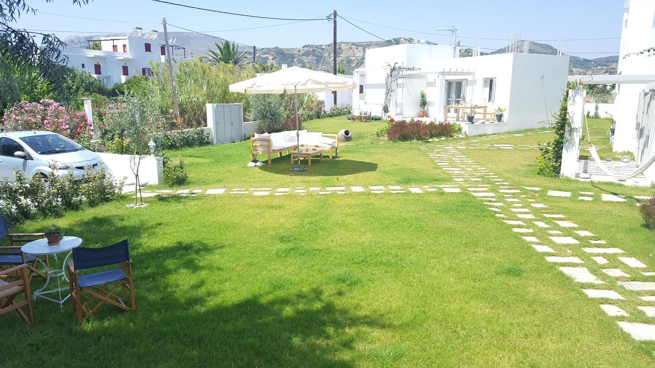 Akrotiri Villa *